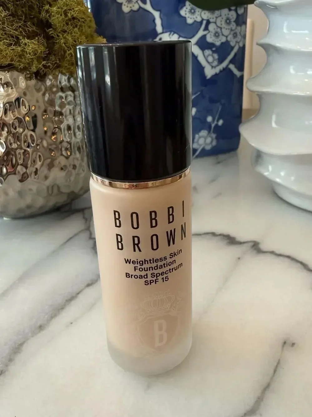 Bobbi Brown Weightless Skin Oil-Controlling Foundation SPF 15 Hyaluronic Acid